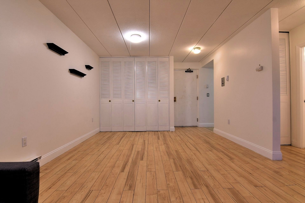 179 Presidents Ln # 3E