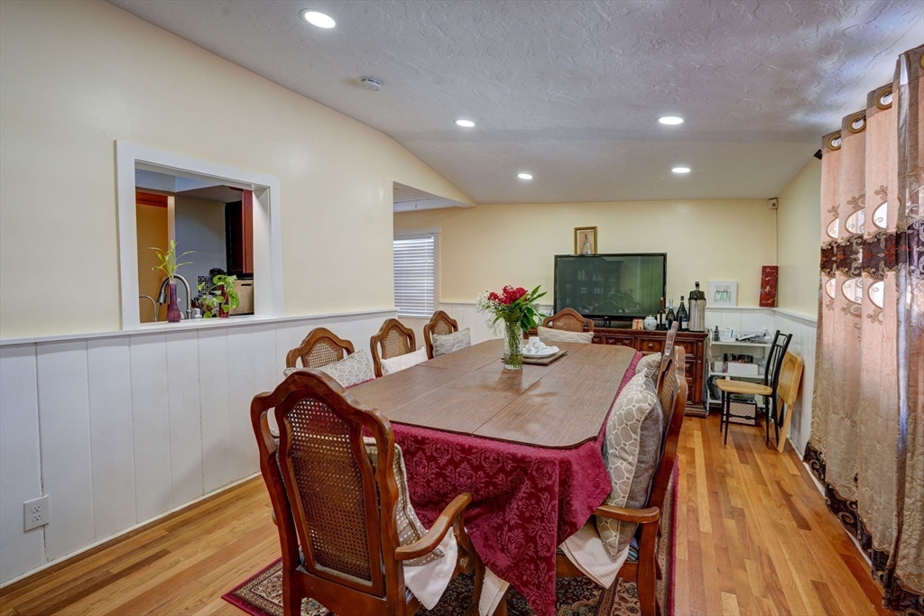 12 Harbor View Ave