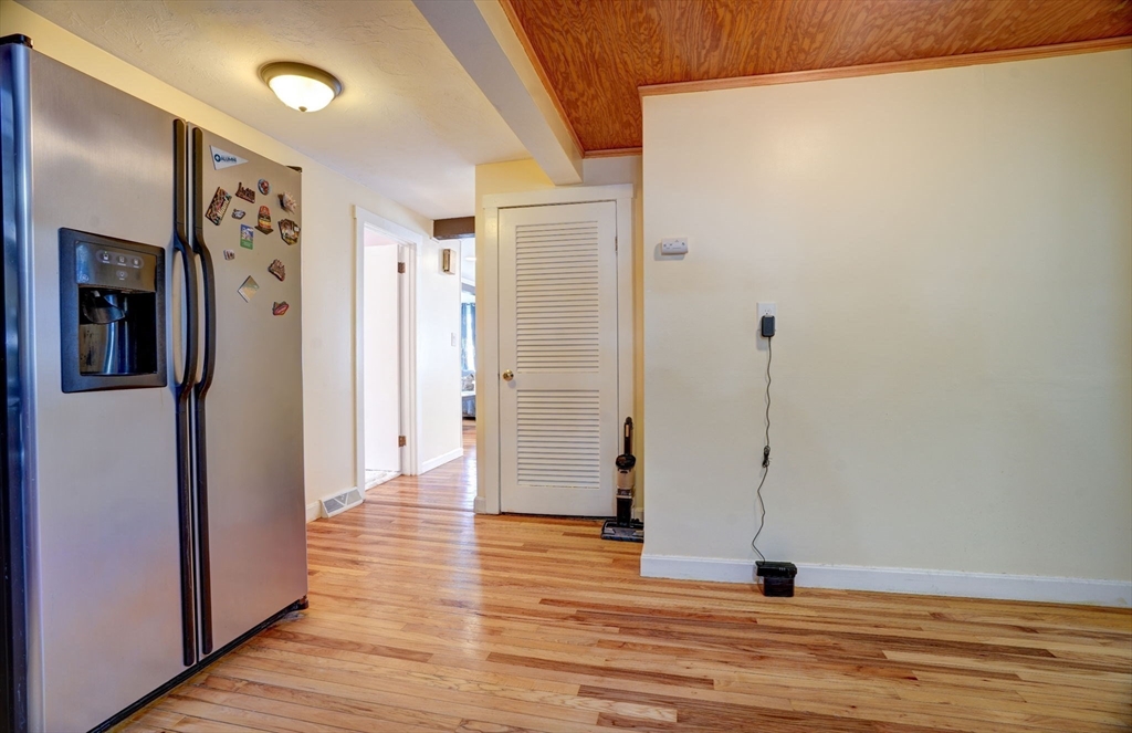 12 Harbor View Ave