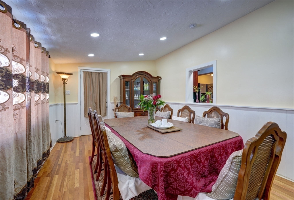 12 Harbor View Ave