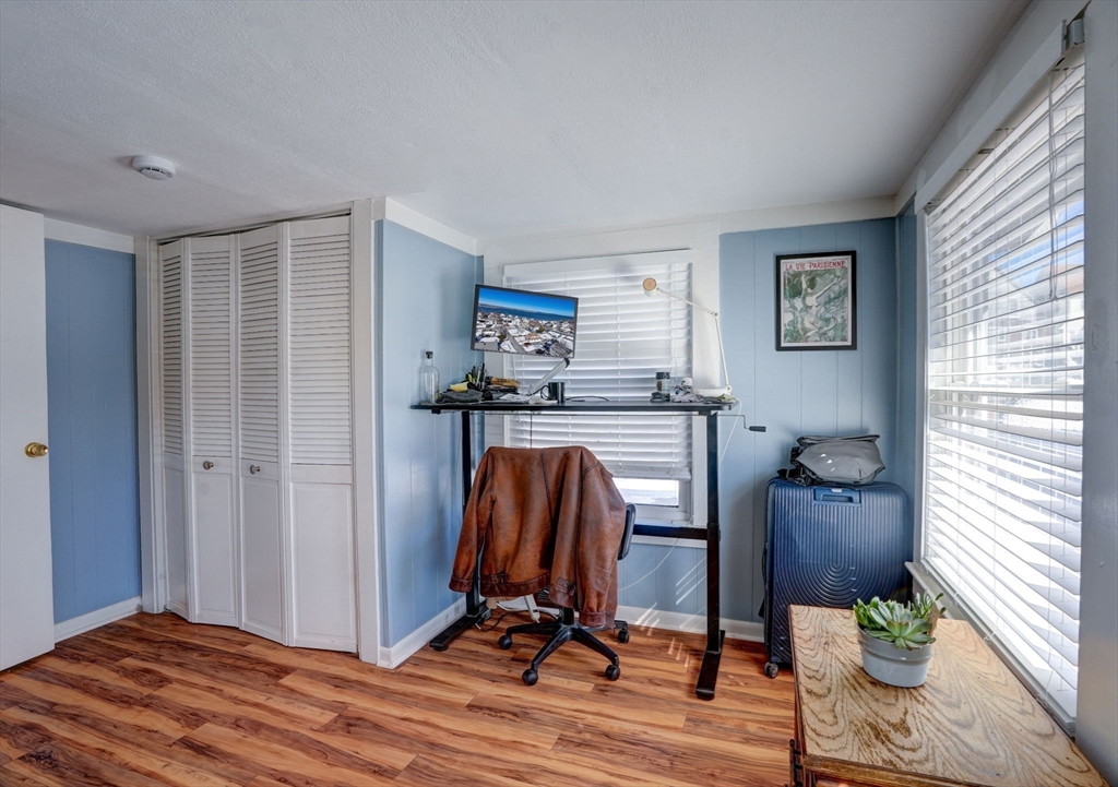 12 Harbor View Ave