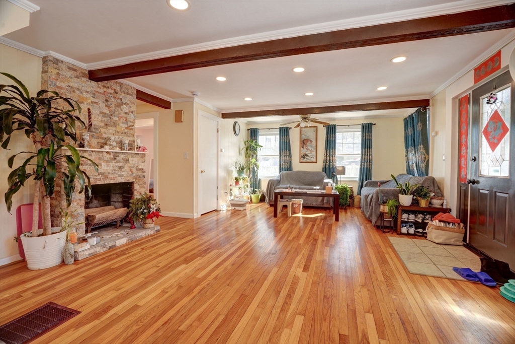 12 Harbor View Ave