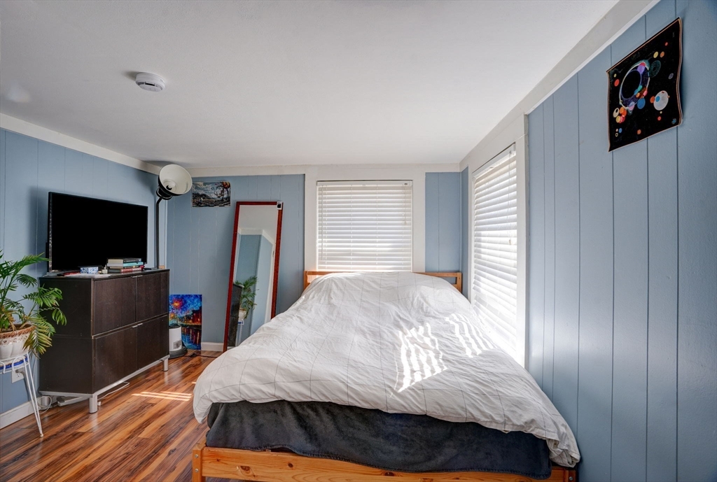 12 Harbor View Ave