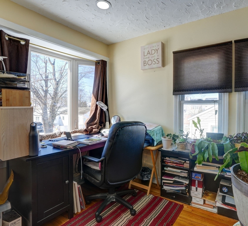12 Harbor View Ave