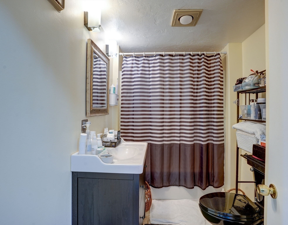 12 Harbor View Ave