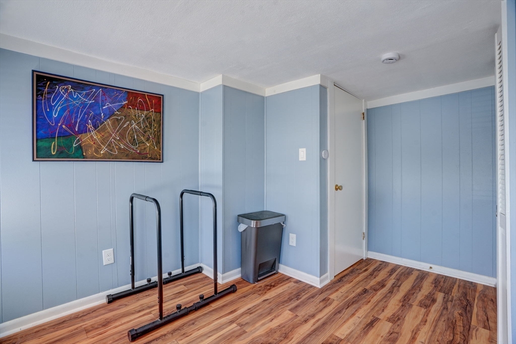 12 Harbor View Ave