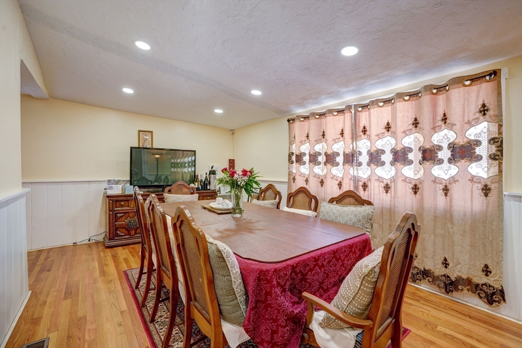 12 Harbor View Ave