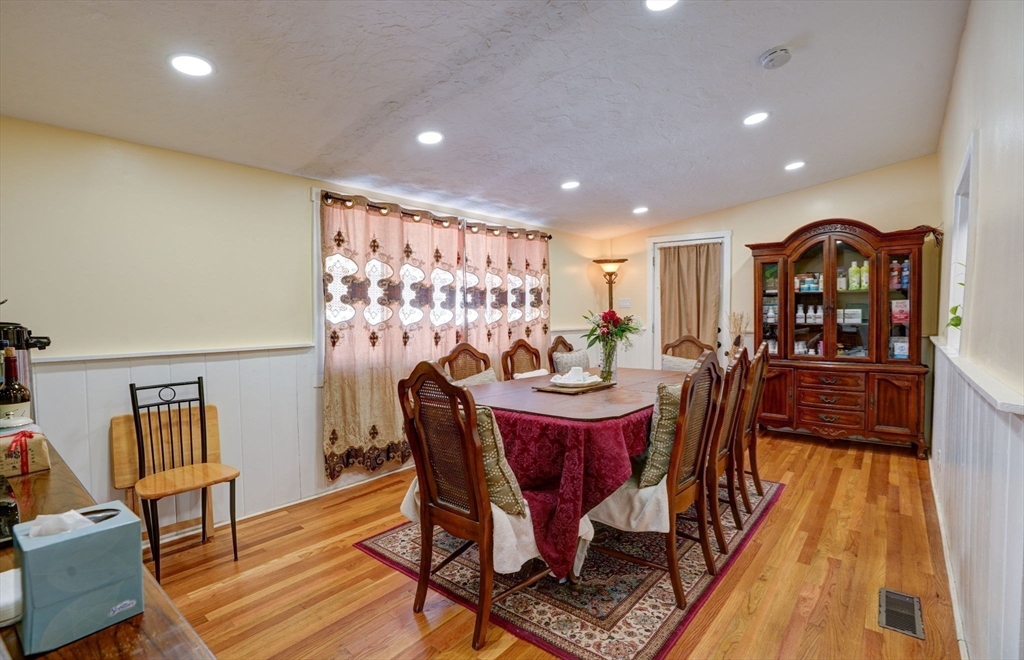 12 Harbor View Ave