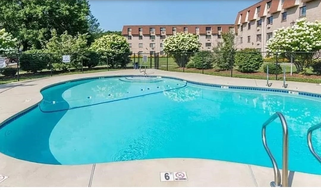 119 Grove # 243