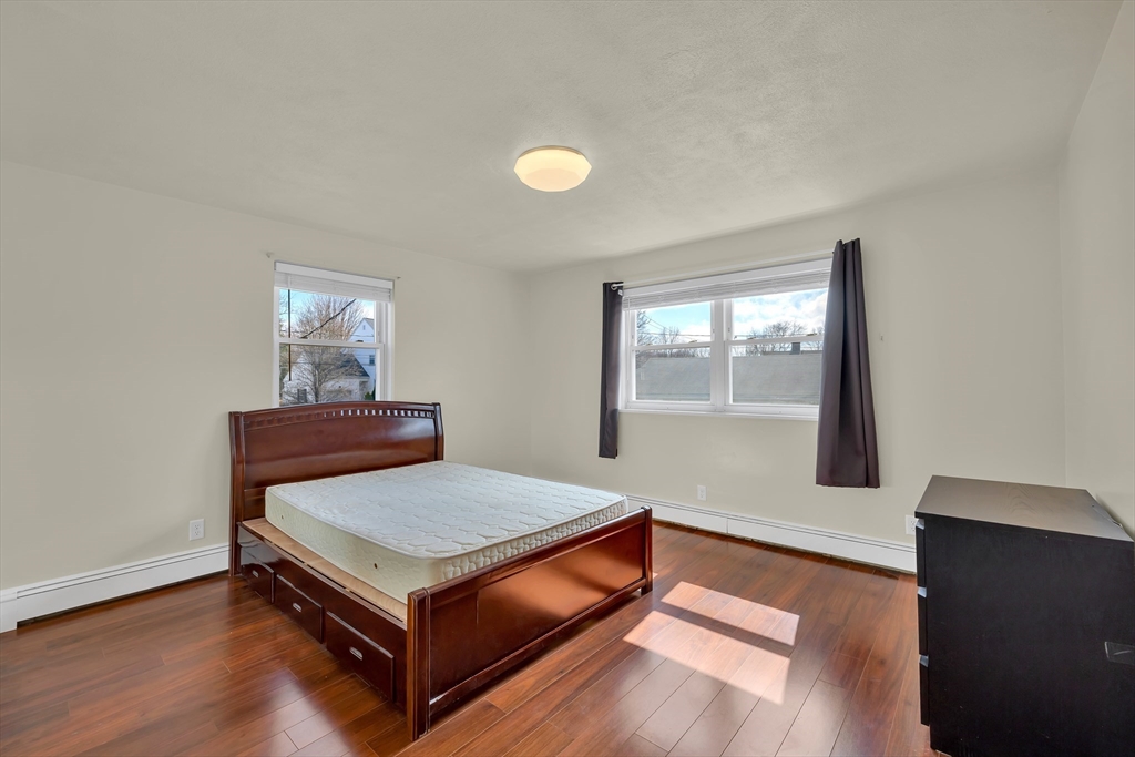 20 Whitman Rd # 4 Unit: 1-4