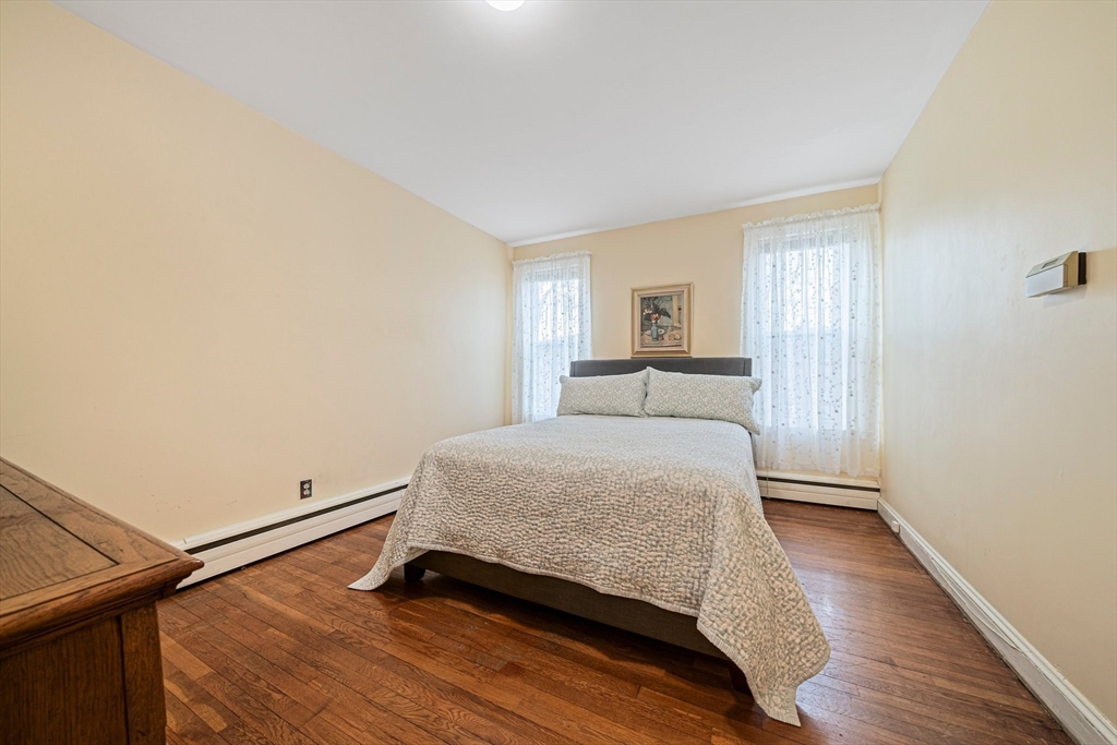 19 Spruce Street