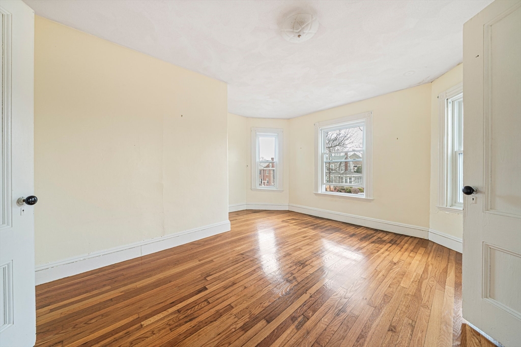19 Spruce Street