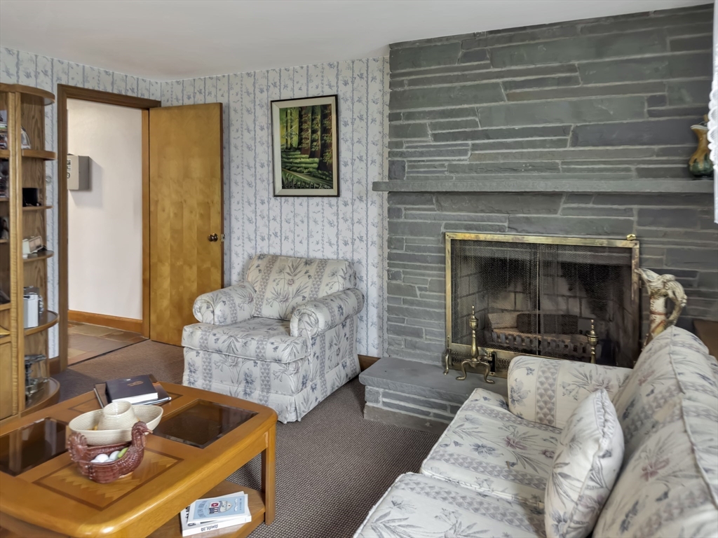 74 Churchill Rd