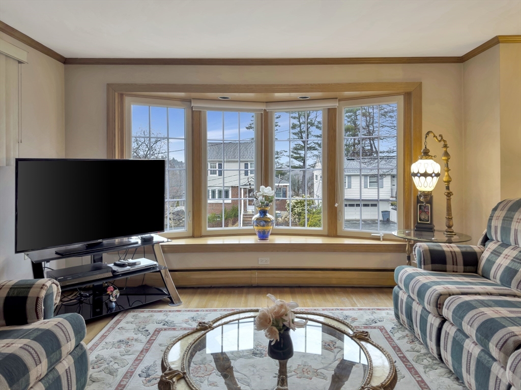 74 Churchill Rd