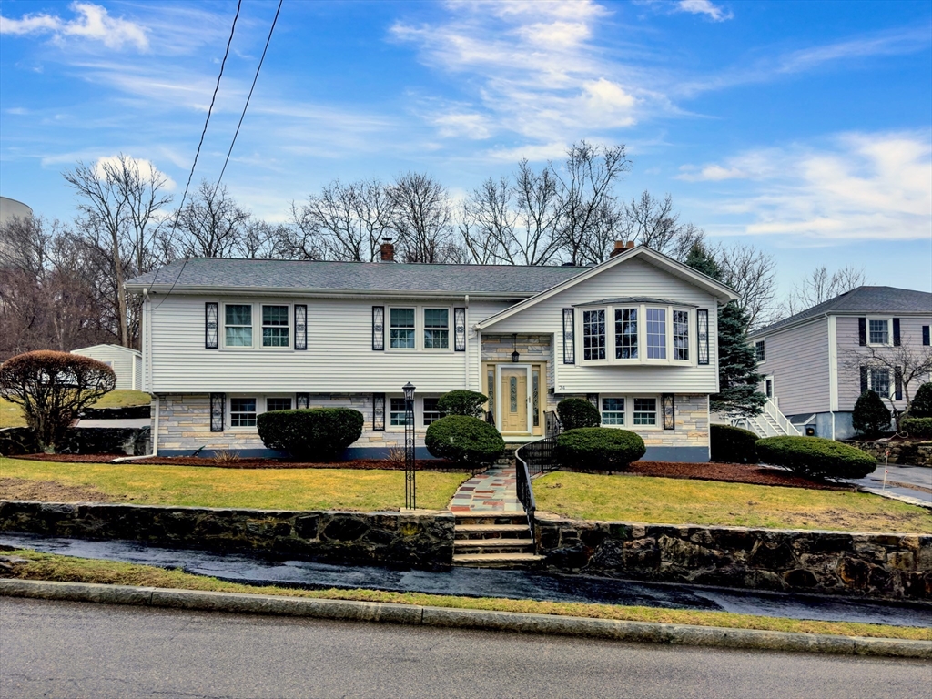 74 Churchill Rd