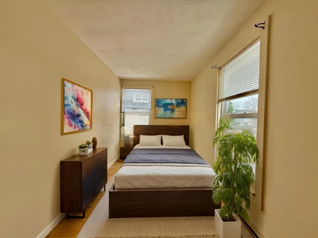 17 Maple St # 2 Unit: #2