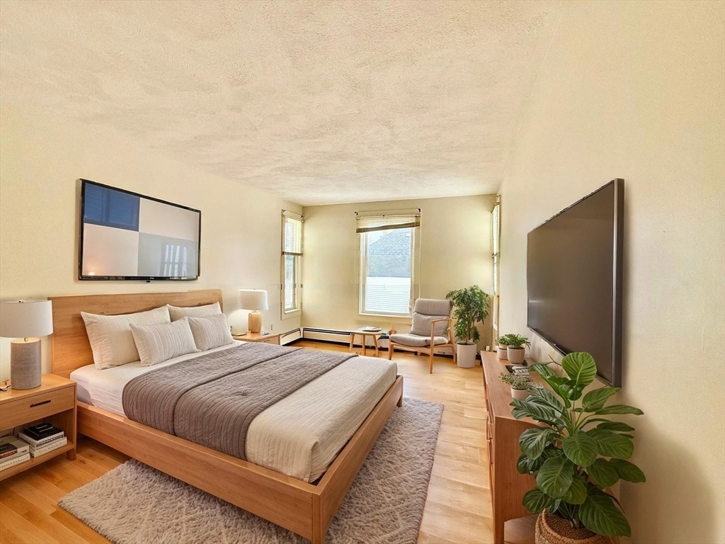 17 Maple St # 2 Unit: #2
