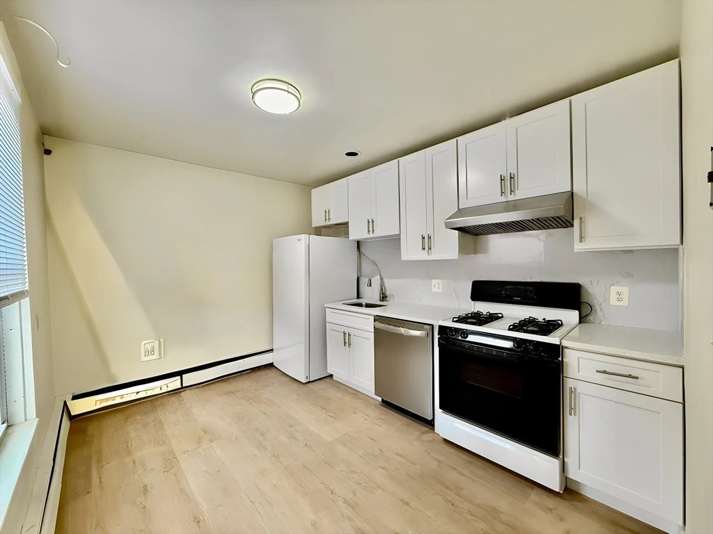 17 Maple St # 2 Unit: #2