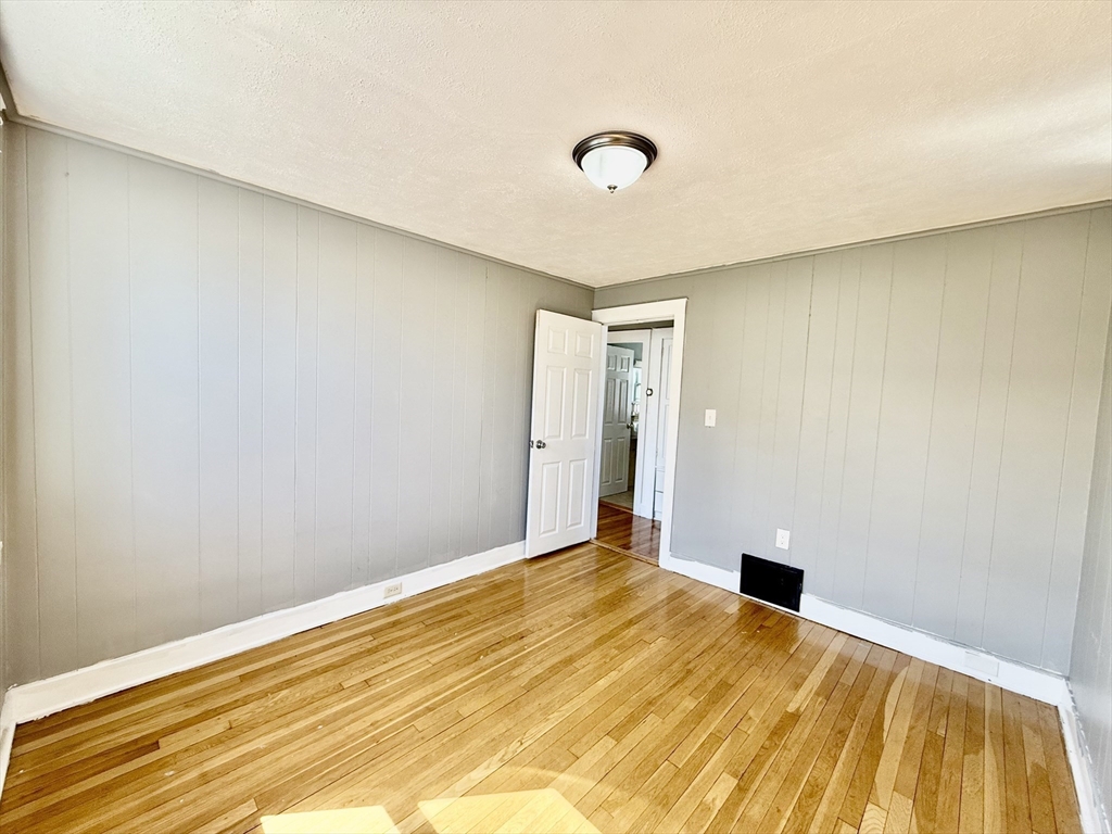 7 Whiton Ave # 2