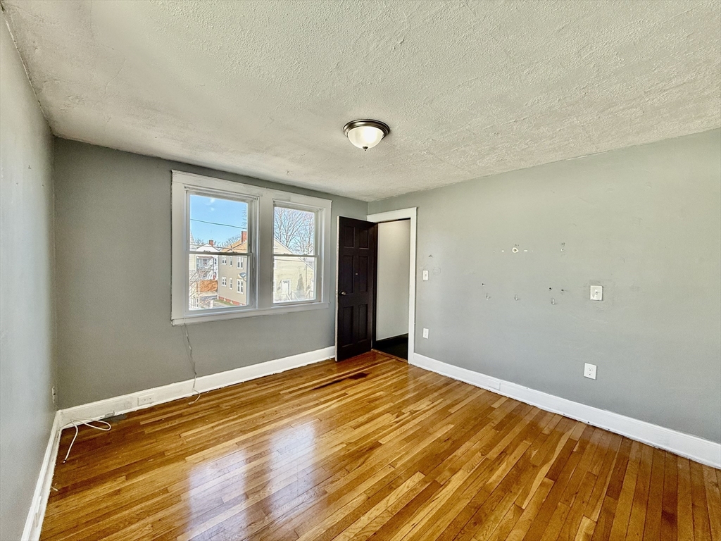 7 Whiton Ave # 2