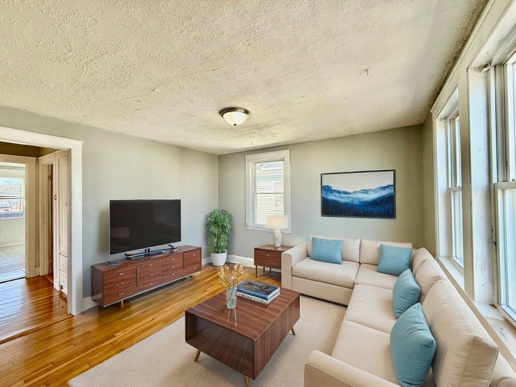7 Whiton Ave # 2