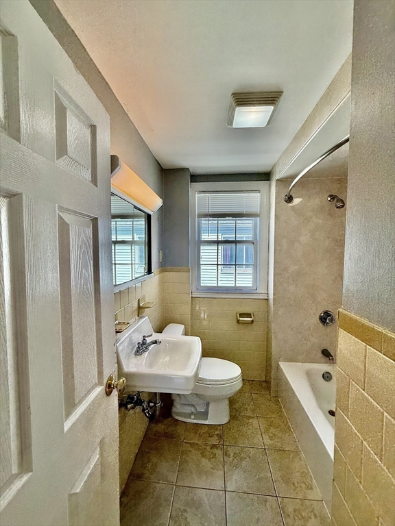 7 Whiton Ave # 2