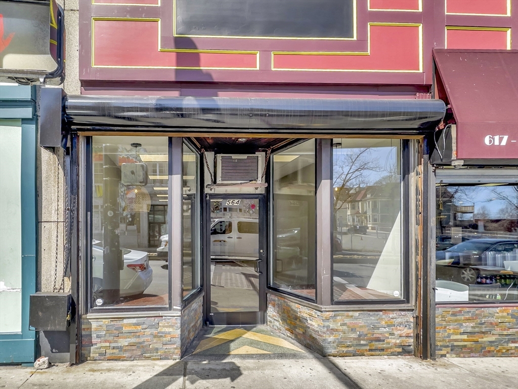 564 Columbia Rd