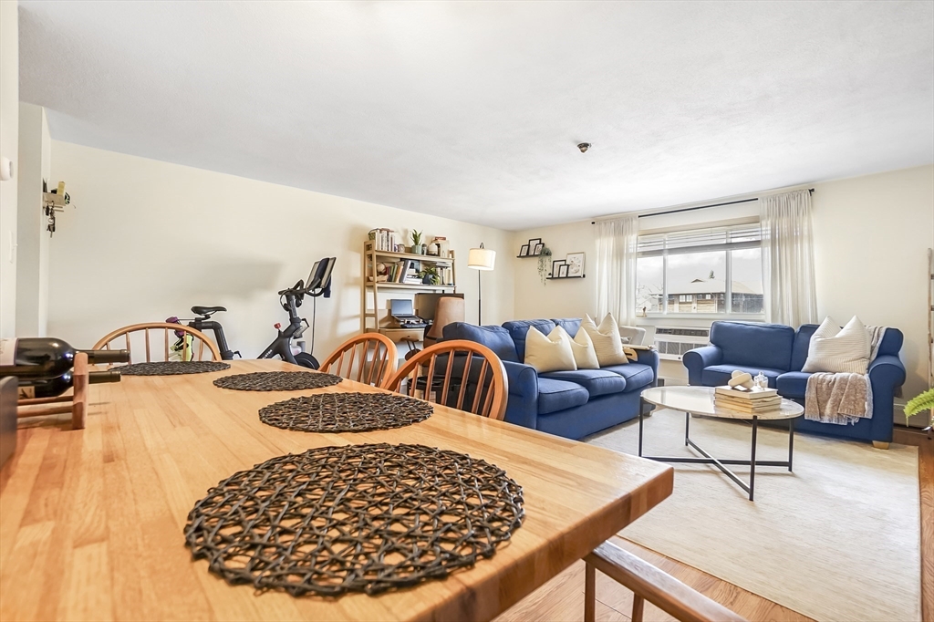 215 Winter St # 3P