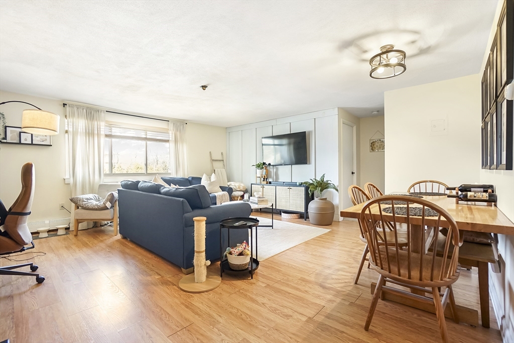215 Winter St # 3P