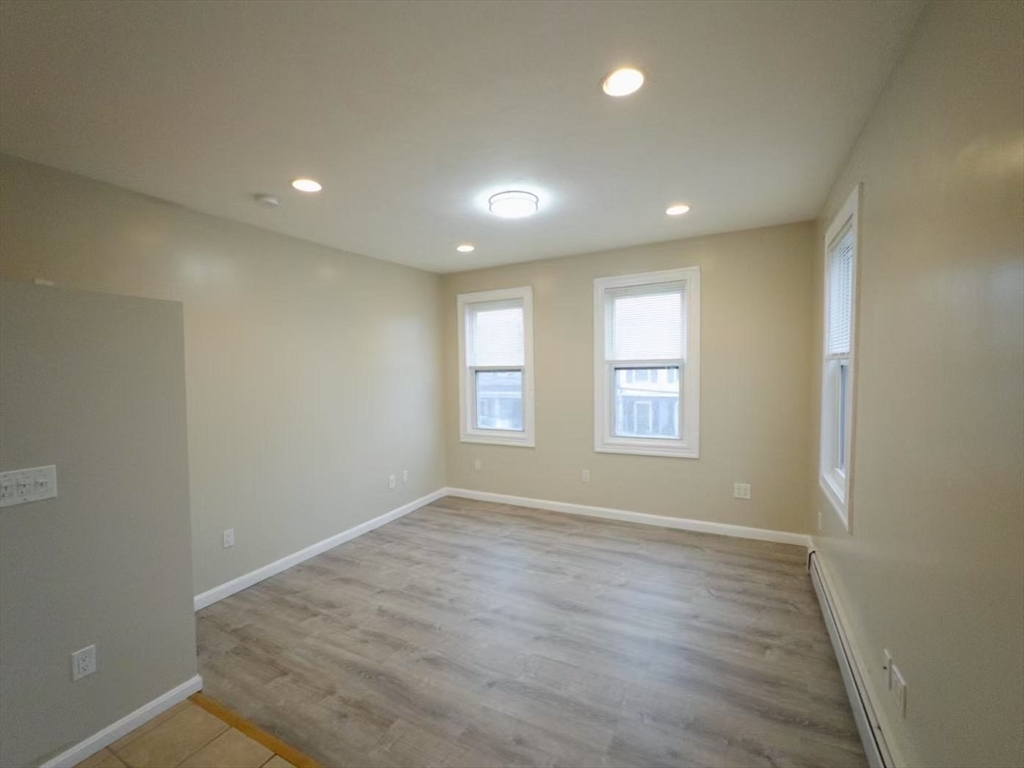 34 Thorndike St # 2