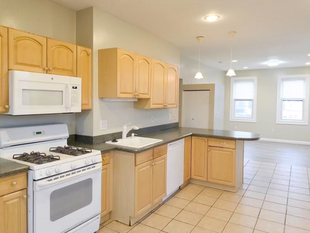 34 Thorndike St # 2