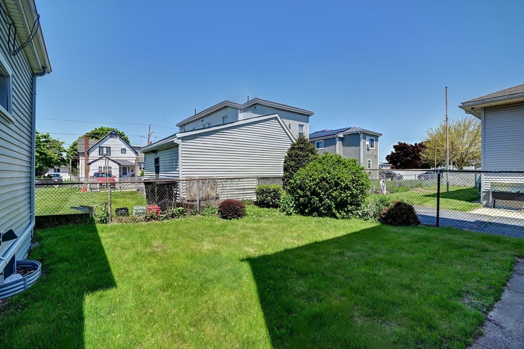 34 Thorndike St # 2