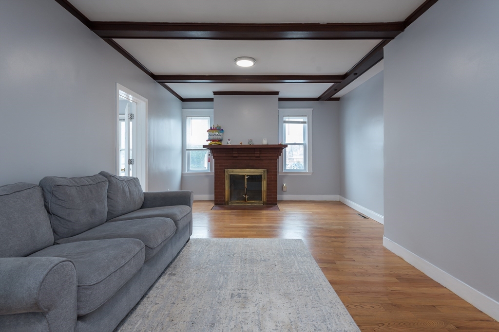 37 Taylor St