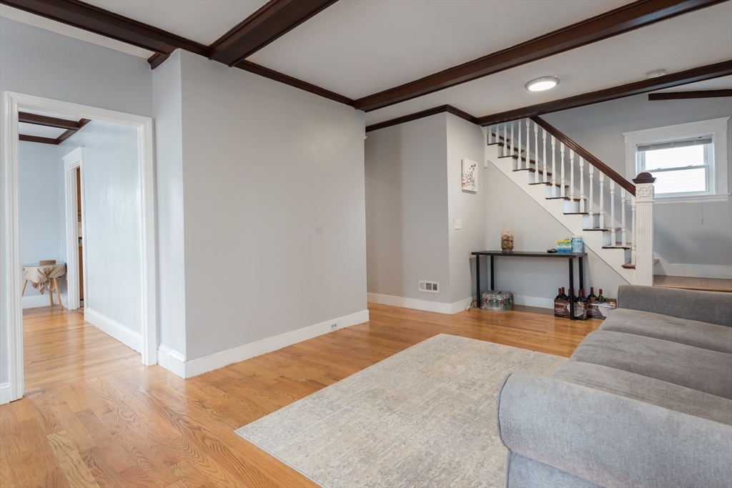37 Taylor St