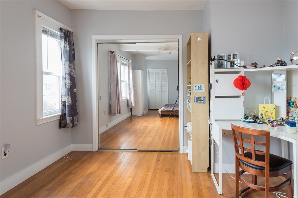 37 Taylor St