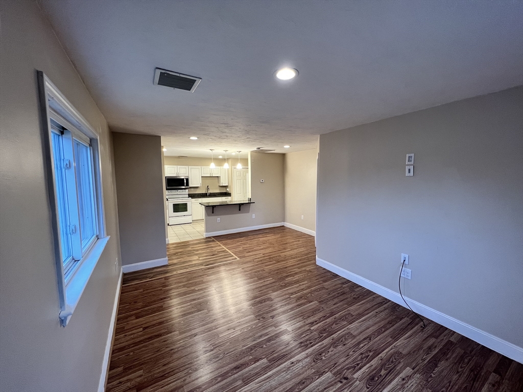 868 Bedford St # 3