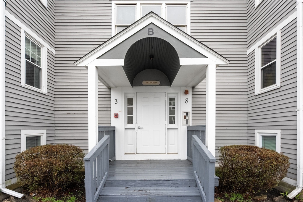 260 N Warren Ave # B8