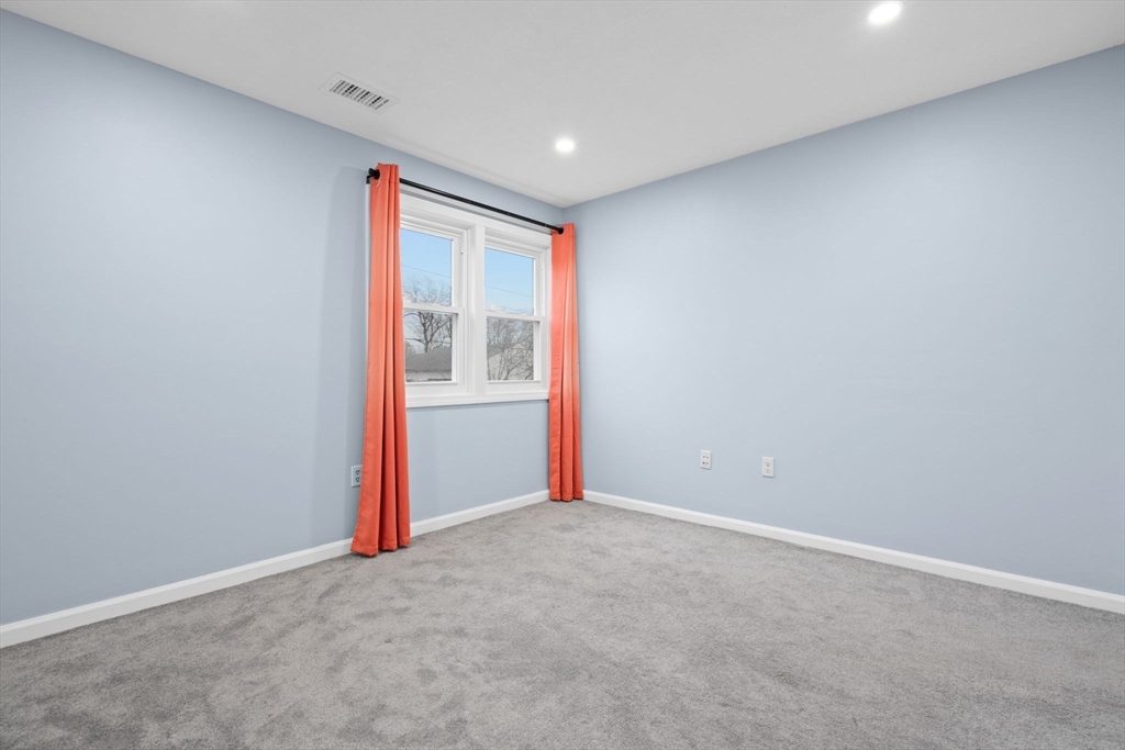 260 N Warren Ave # B8