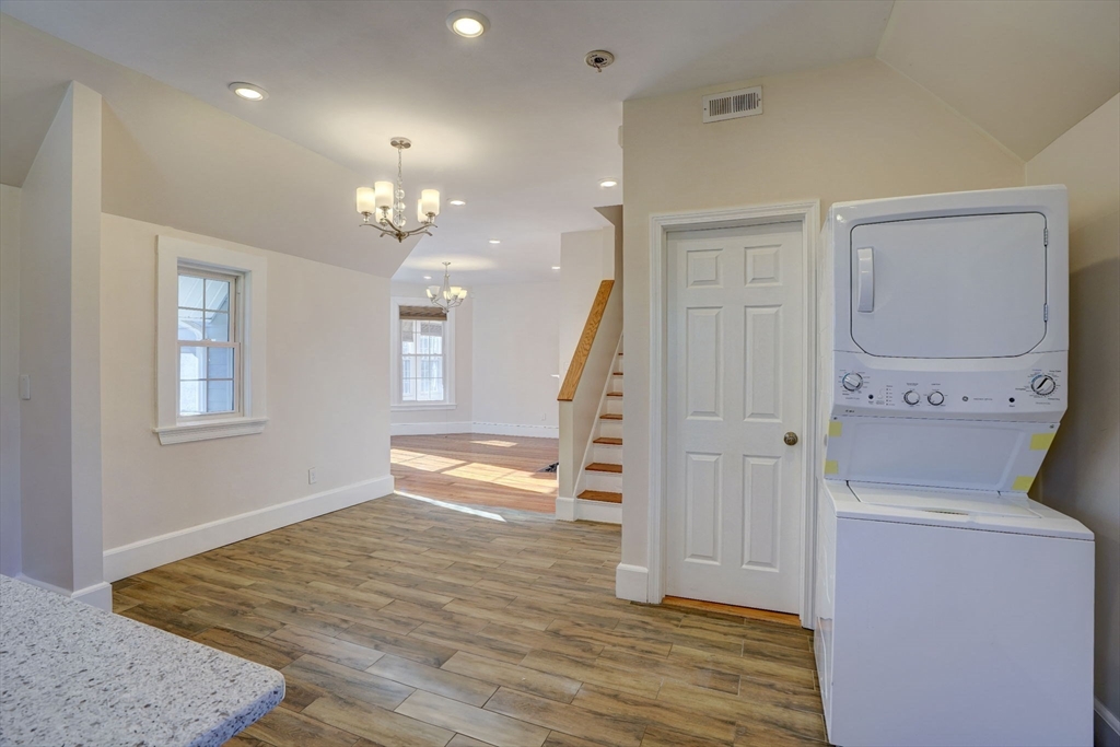 31 Rockland St Unit: 2nd floor