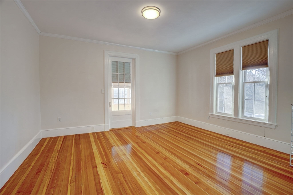 31 Rockland St Unit: 2nd floor