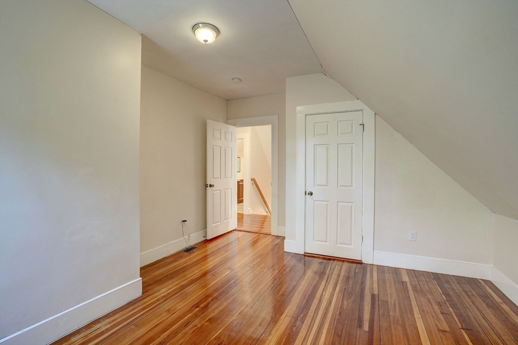 31 Rockland St Unit: 2nd floor