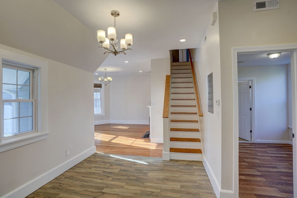 31 Rockland St Unit: 2nd floor