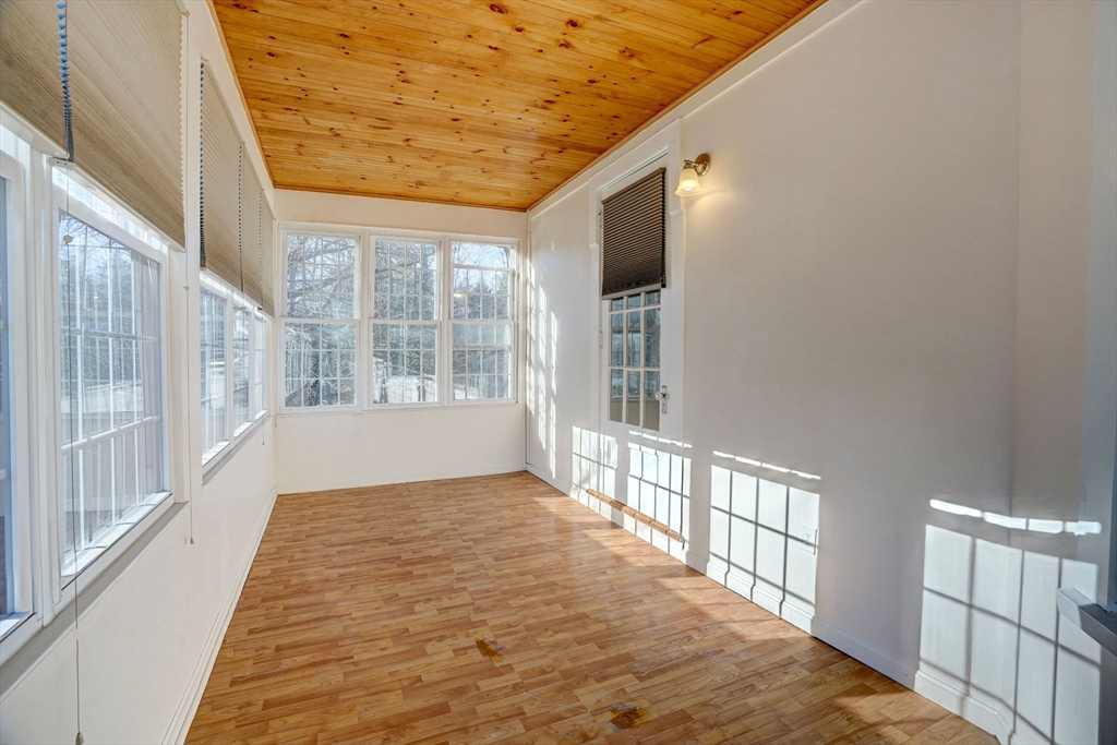 31 Rockland St Unit: 2nd floor