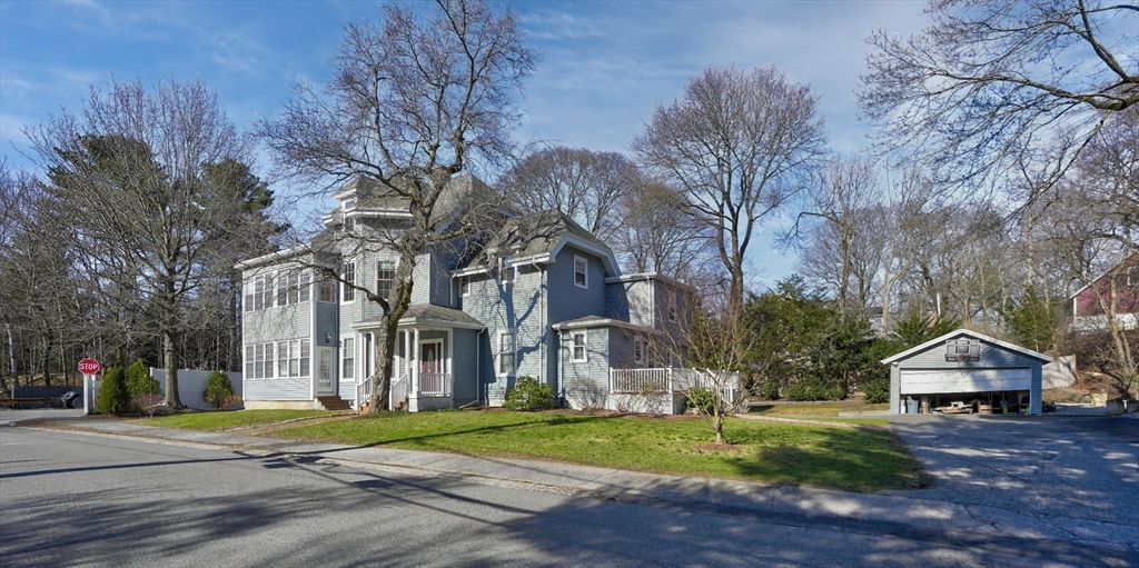 31 Rockland St Unit: 2nd floor