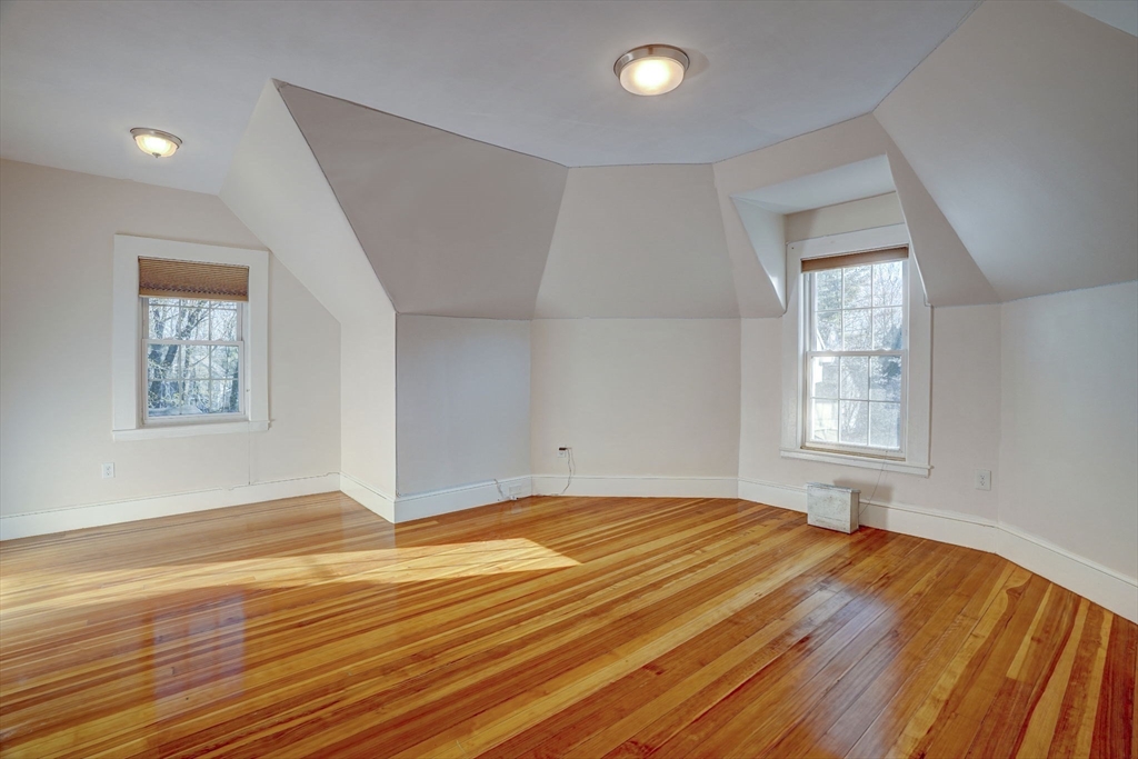 31 Rockland St Unit: 2nd floor