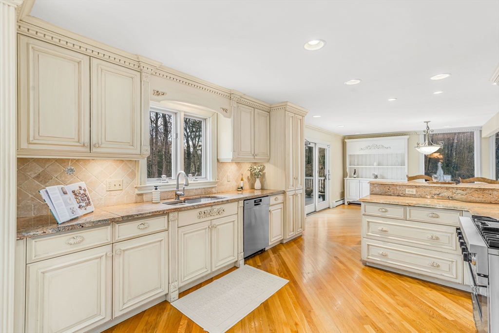 133 Palisades Circle