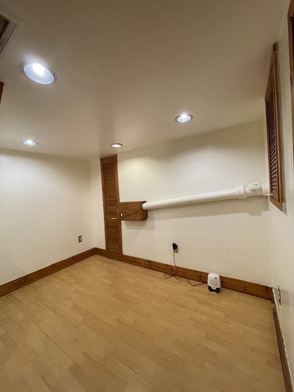 8 Lowell Pl # 8