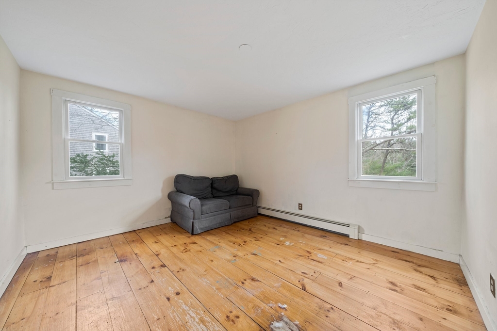 4 Jacqueline Ln