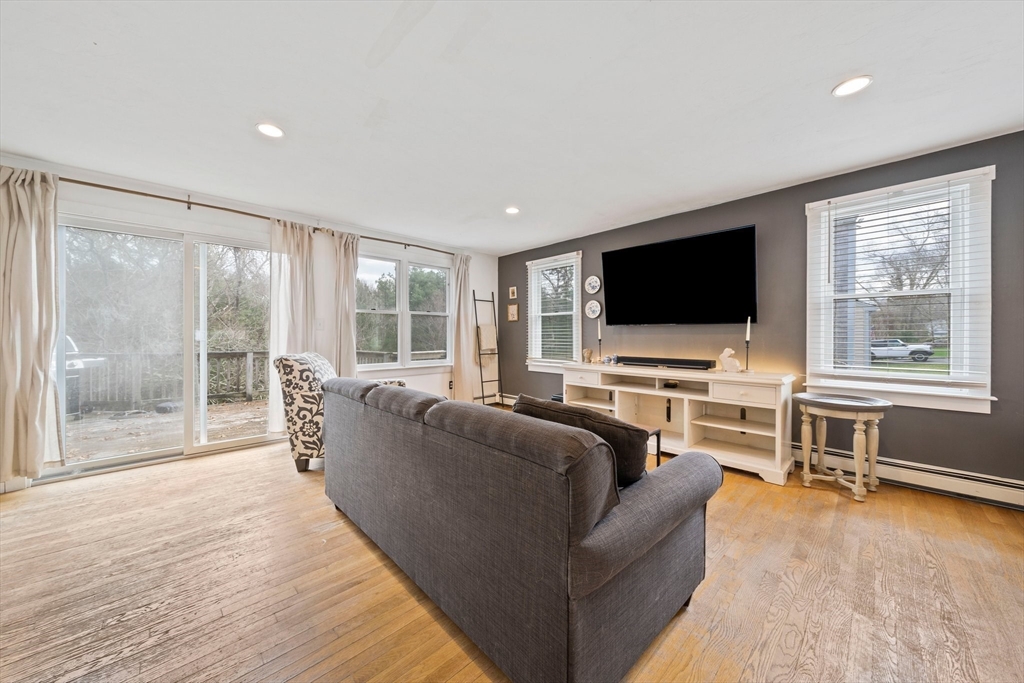 4 Jacqueline Ln