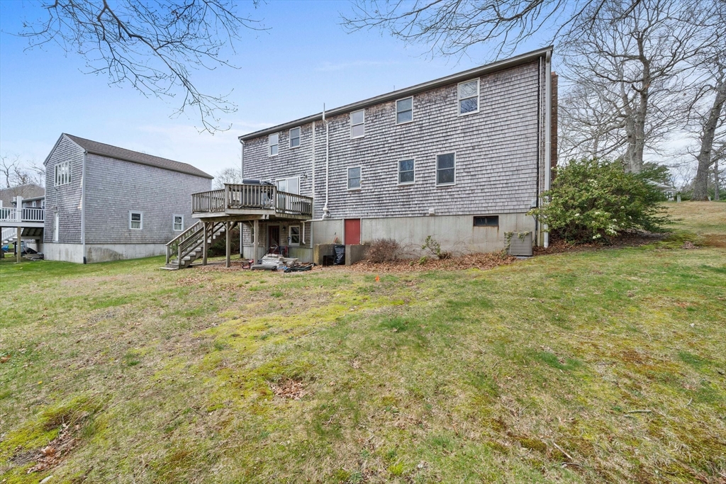 4 Jacqueline Ln